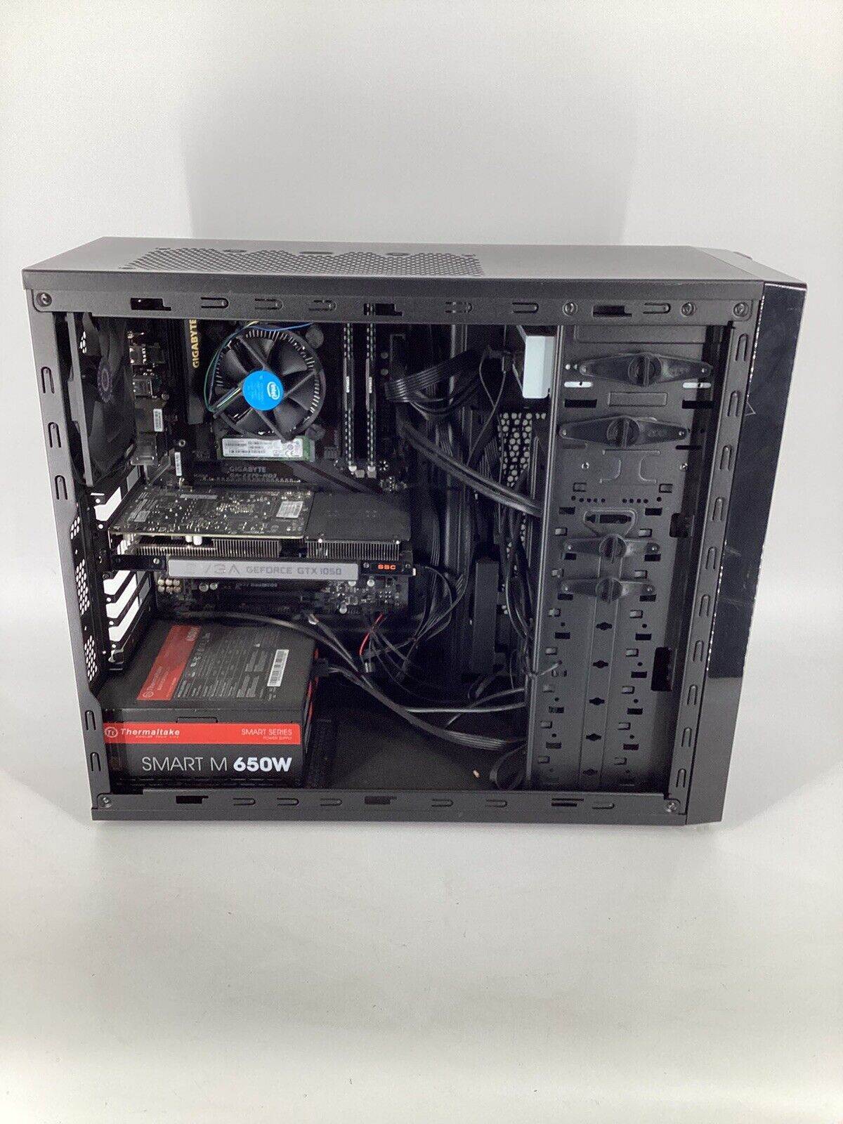 Custom GIGABYTE GA-Z270-HD3 (Core i5-7500 @3.4GHz, 16GB RAM 256GB SSD) Win11Home