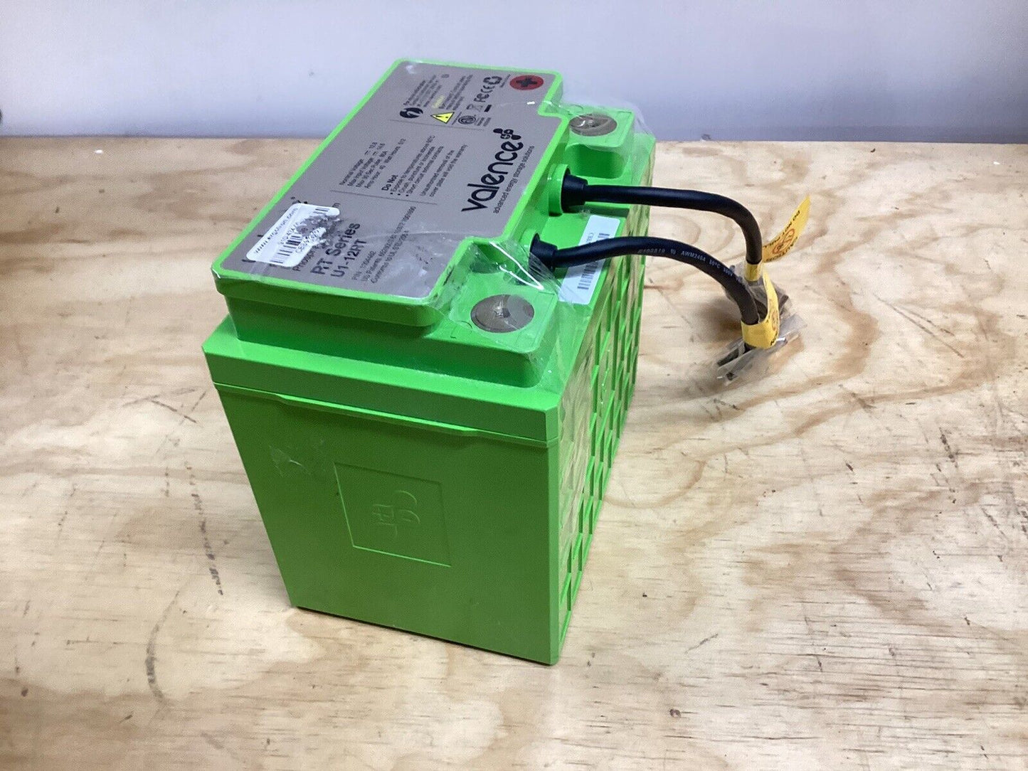 Valence U-Charge RT Series U1-12RT LiPo Battery 12V 40AH - Tested