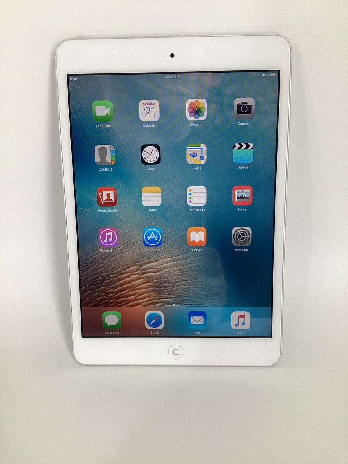 Apple iPad Mini 1st Gen. A1432   12.7GB, 7.9 in - Silver  - Good