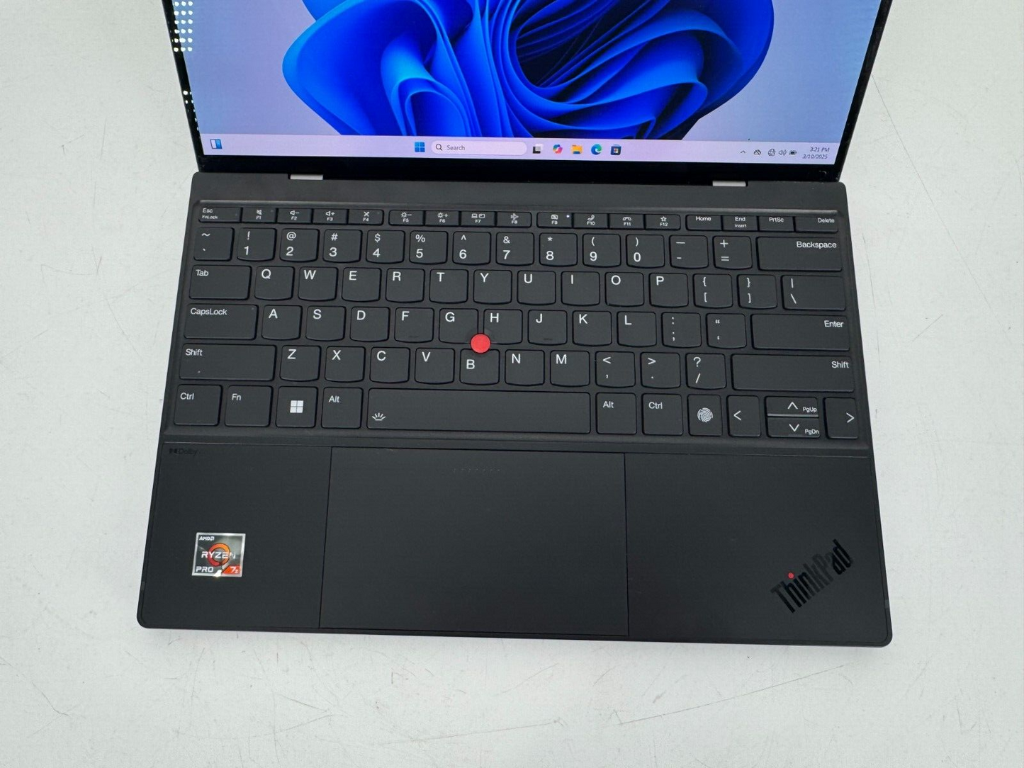 Lenovo Laptop ThinkPad Z13 Gen 1, 13.3" (Ryzen 7 PRO 6860Z, 32GB 512GB) Win11Pro