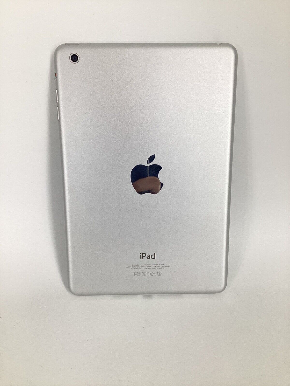 Apple iPad Mini 1st Gen. A1432   12.7GB, 7.9 in - Silver  - Good