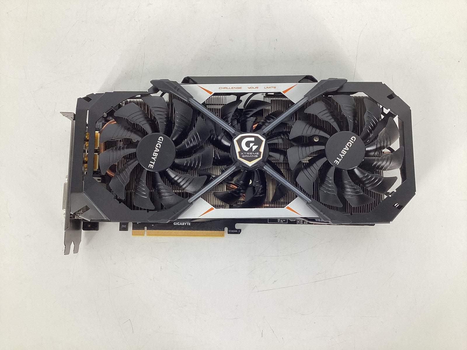 GIGABYTE GeForce GTX 1070 Xtreme Gaming 8GB GDDR5  GVN1070XTREME8GD