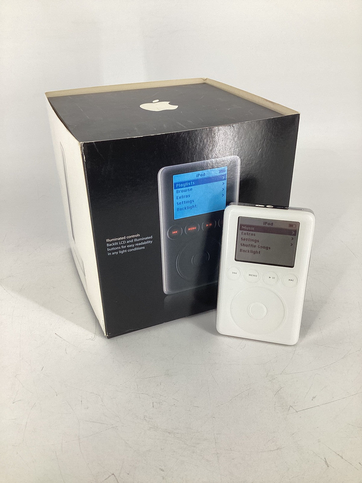 Apple iPod 40Gb M9245LL/A Original Box Dock, Carrying Case’s, AC Charger,Bundled