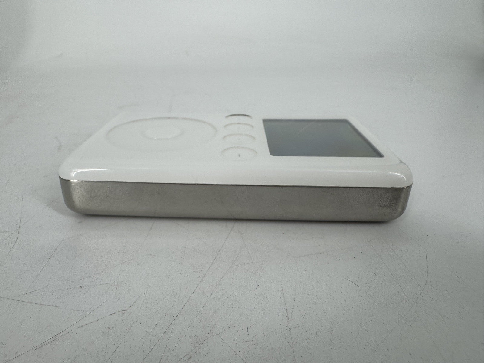 Apple iPod 40Gb M9245LL/A Original Box Dock, Carrying Case’s, AC Charger,Bundled