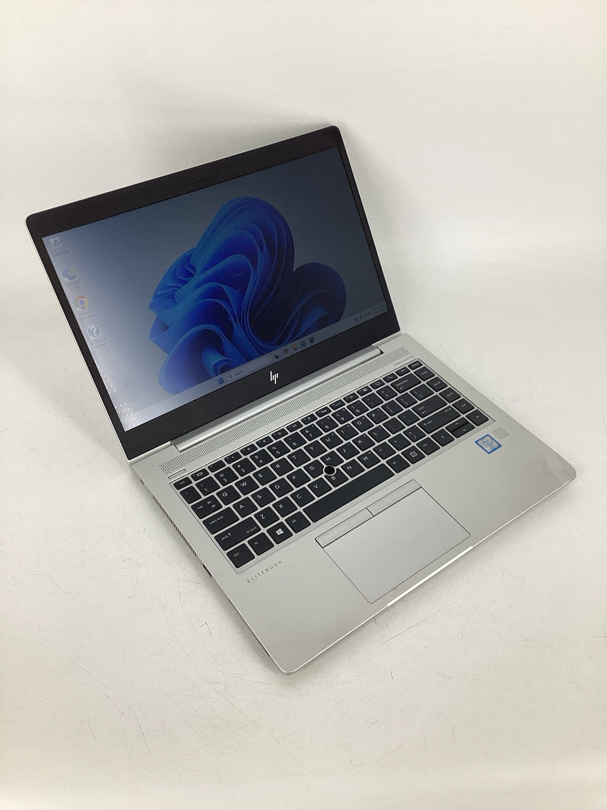 HP EliteBook 840 G5 14” (i7-8650U @1.9GHz, 16GB 256GB SSD) Win11Pro No AC *Read