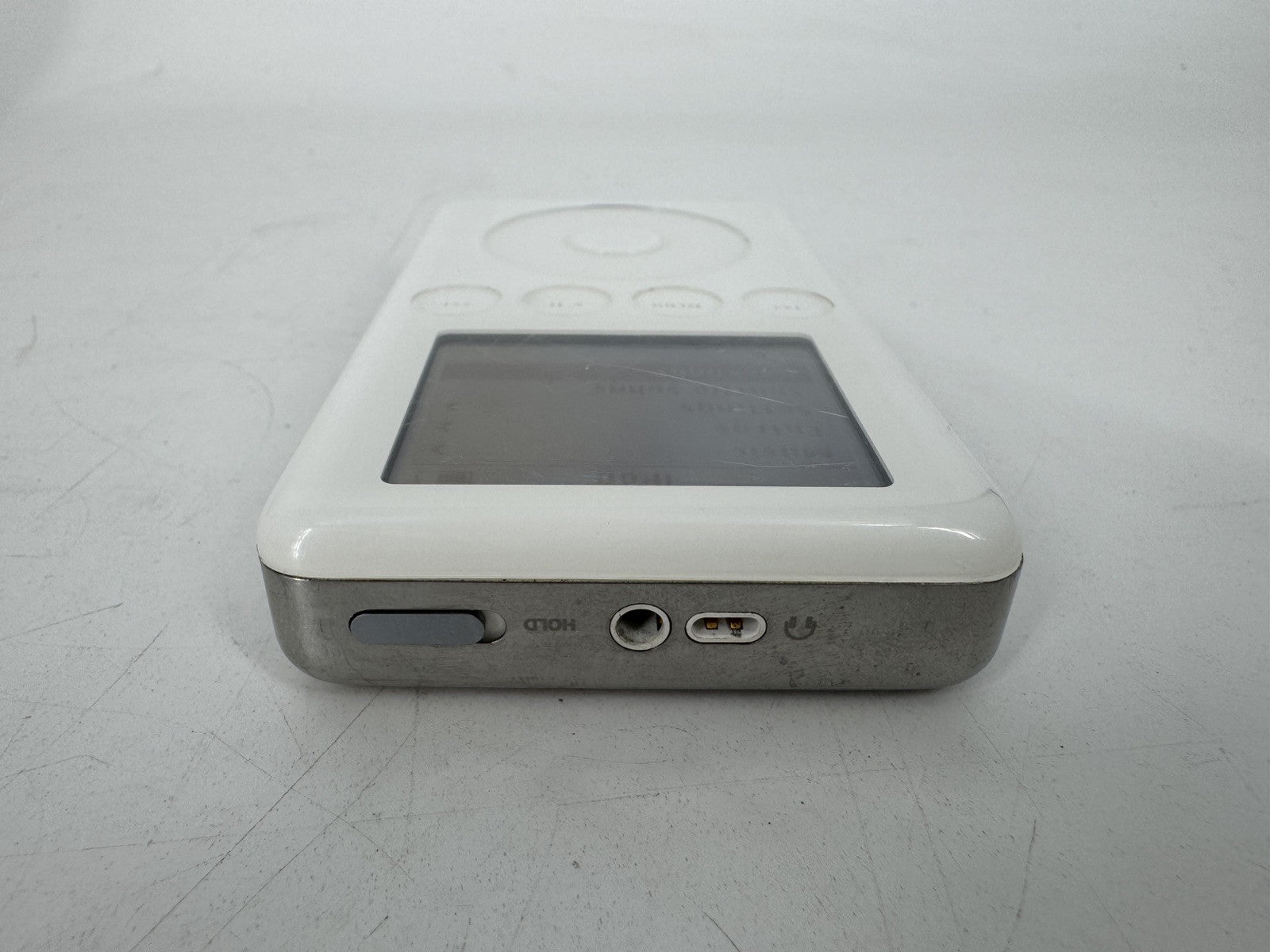 Apple iPod 40Gb M9245LL/A Original Box Dock, Carrying Case’s, AC Charger,Bundled